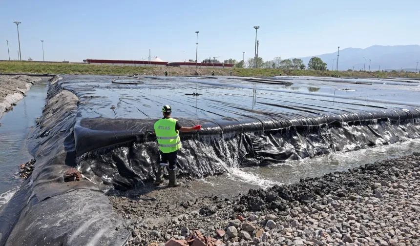 İzmit Körfezi’nden 1 milyon metreküp çamur çıkarıldı